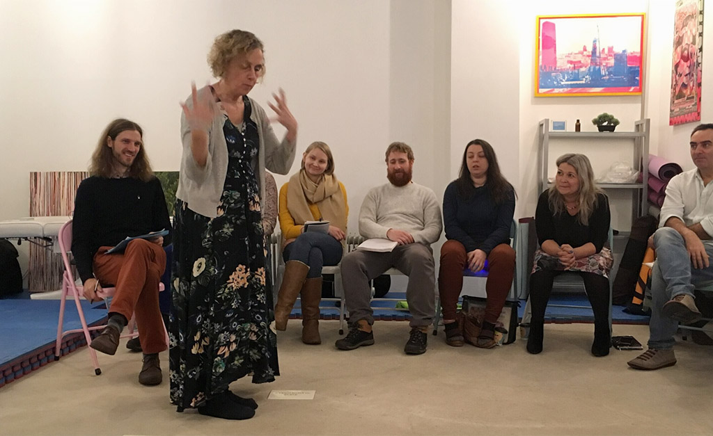 Rosanne Jacks demonstrating walking the sleep cycles